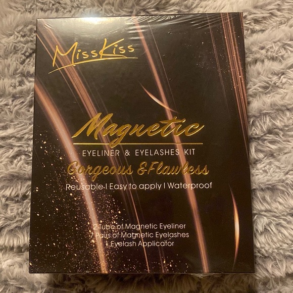 Miss kiss magnetic eyeliner & eyelashes kit - Picture 2 of 3